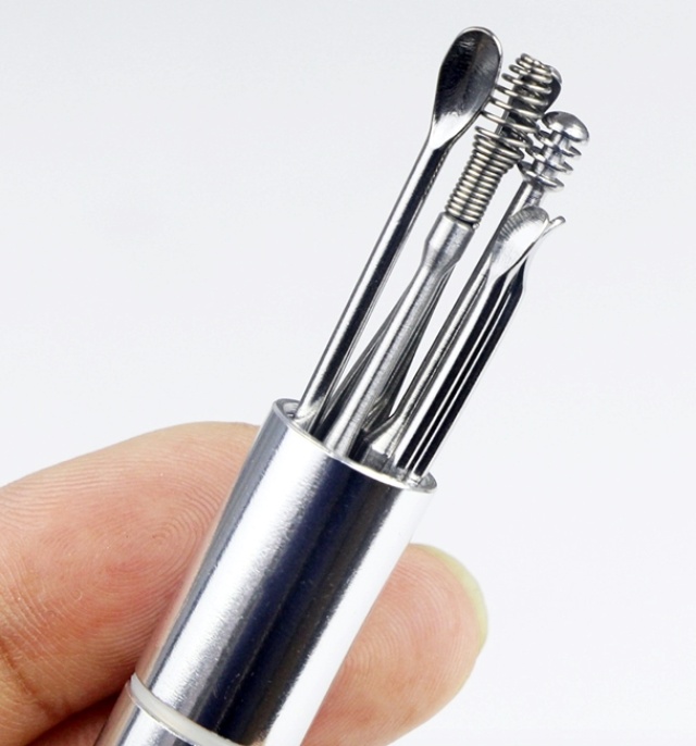 Ørevoksrens, 6 dele