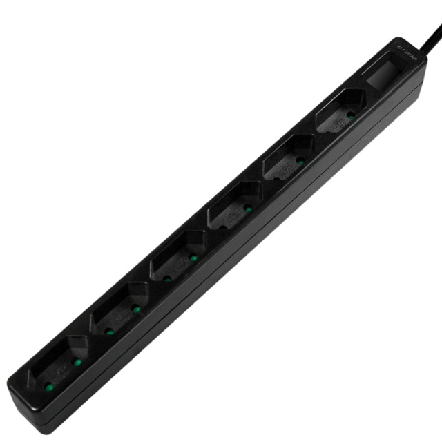 LogiLink Grenuttag Slim Euro 6vägs 1,5m