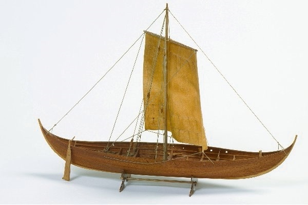 Billing Boats 1:25 Roar Ege  -Wooden hull