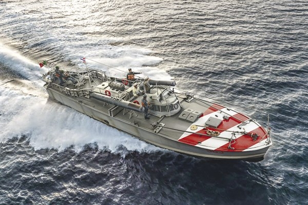 ITALERI 1:35 M.A.S. 568 4a Serie with crew