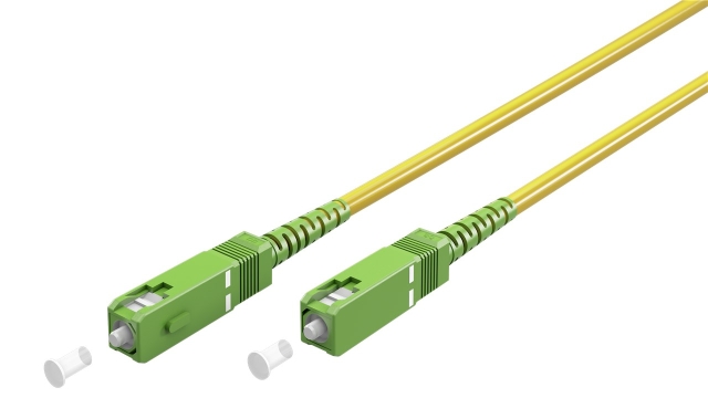 Goobay Lyslederkabel (FTTH), Singlemode (OS2) Yellow, gul (Simplex), 25 m fiberoptisk kabel, stik SC-APC (8°) > stik SC-APC (8°), halogenfri kabelkappe (LSZH)