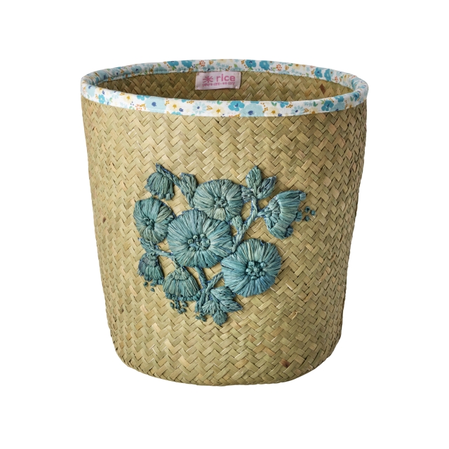 RICE Raffiakurv med blåt blomsterbroderi og kant af blomsterstof - Blå