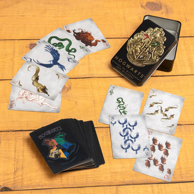 Paladone HOGWARTS SPILLEKORT I EN SORT DÅSE