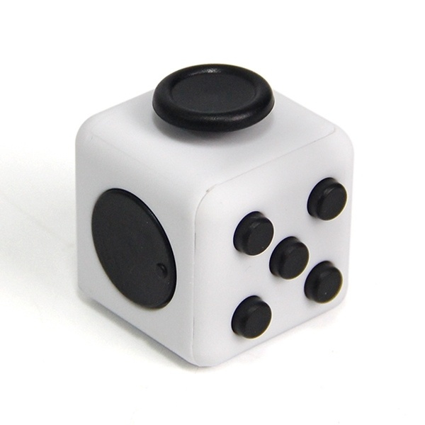 Fidget Cube, Hvid/Sort i gruppen LEGETØJ, BØRN & BABY / Legetøj / Fidget Spinners hos TP E-commerce Nordic AB (38-27574)