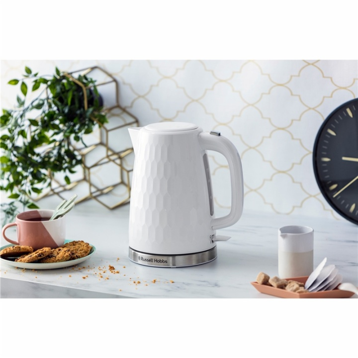 Russell Hobbs Vattenkokare 2605070 Honeycomb i gruppen HJEM, HUS & HAVE / Husholdningsapparater / Vand & Juice / Elkedel hos TP E-commerce Nordic AB (38-46128)