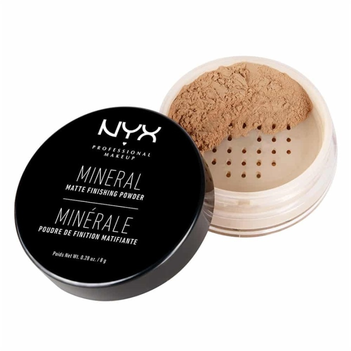 NYX PROF. MAKEUP Mineral Finishing Powder Medium/Dark i gruppen SKØNHED & HELSE / Makeup / Makeup ansigt / Pudder hos TP E-commerce Nordic AB (38-58667)