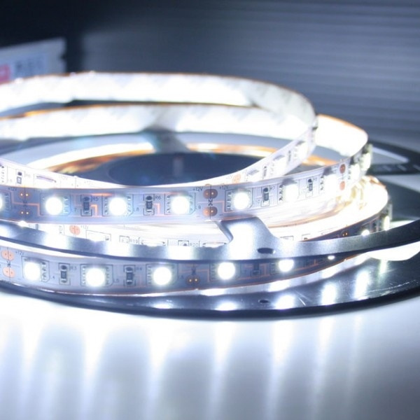 Hvid LED strip med dobbeltklæbende tape, SMD, 60cm i gruppen BIL / Bil belysning / Dioder og lys / SMD LED-strips hos TP E-commerce Nordic AB (38-6015)