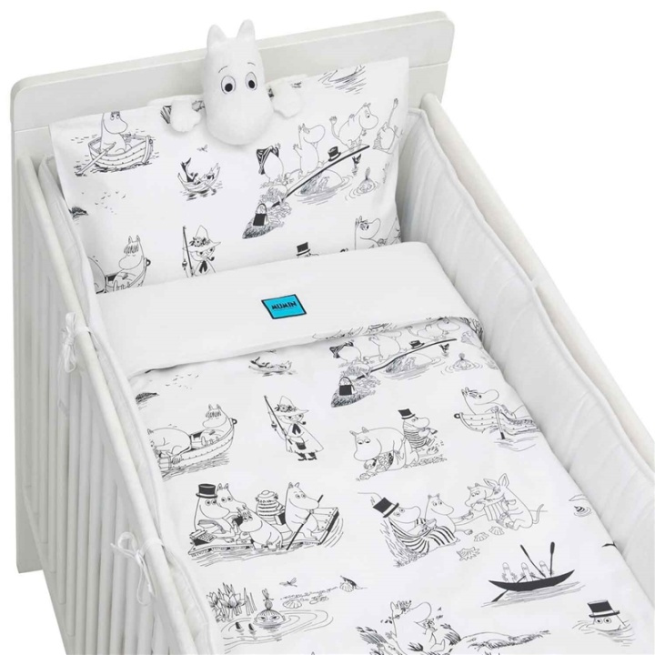 Rätt Start Påslakanset Mumin Skärg. Spjä. i gruppen LEGETØJ, BØRN & BABY / Børnetekstiler / Sengetøj / Sengetøj til babyseng hos TP E-commerce Nordic AB (38-76087)