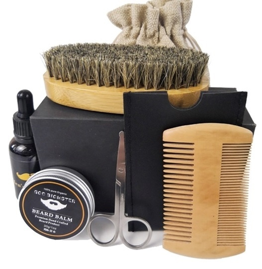 Skægplejesæt i gaveæske, 5 dele i gruppen SKØNHED & HELSE / Hår og styling / Barbering og trimning / Skægkamme & barberbørster hos TP E-commerce Nordic AB (38-80987)