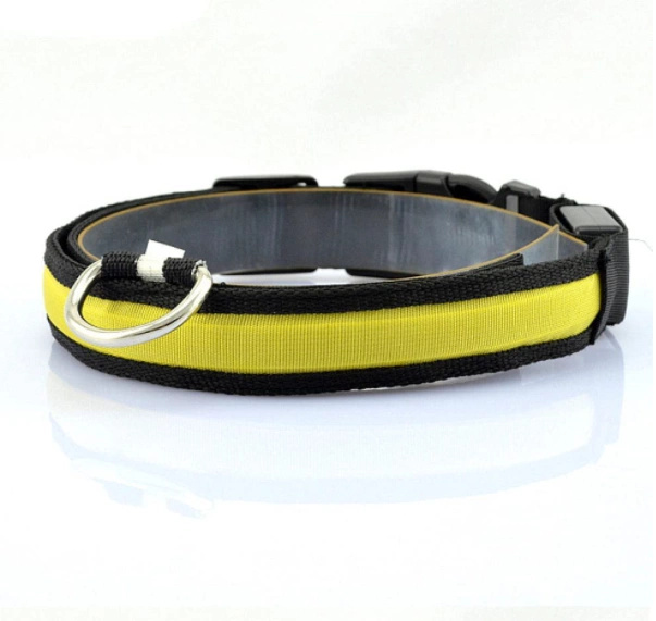 Glowing LED collar - yellow i gruppen HJEM, HUS & HAVE / Tilbehør til dyr / Hund hos TP E-commerce Nordic AB (38-83176)