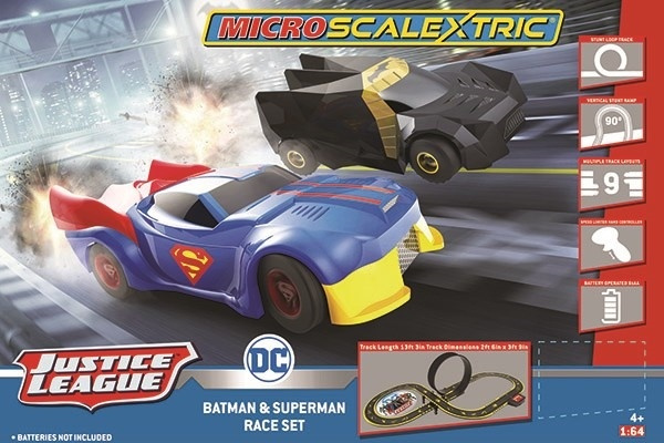 SCALEXTRIC Micro Scalextric Justice League (Battery Powered) i gruppen LEGETØJ, BØRN & BABY / Radiostyrede / Bilbaner / Baner hos TP E-commerce Nordic AB (38-95502)
