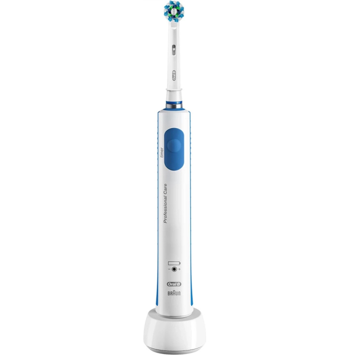 Oral-B Pro 600 CrossAction i gruppen SKØNHED & HELSE / Oral pleje / Elektriske tandbørster hos TP E-commerce Nordic AB (38-99381)