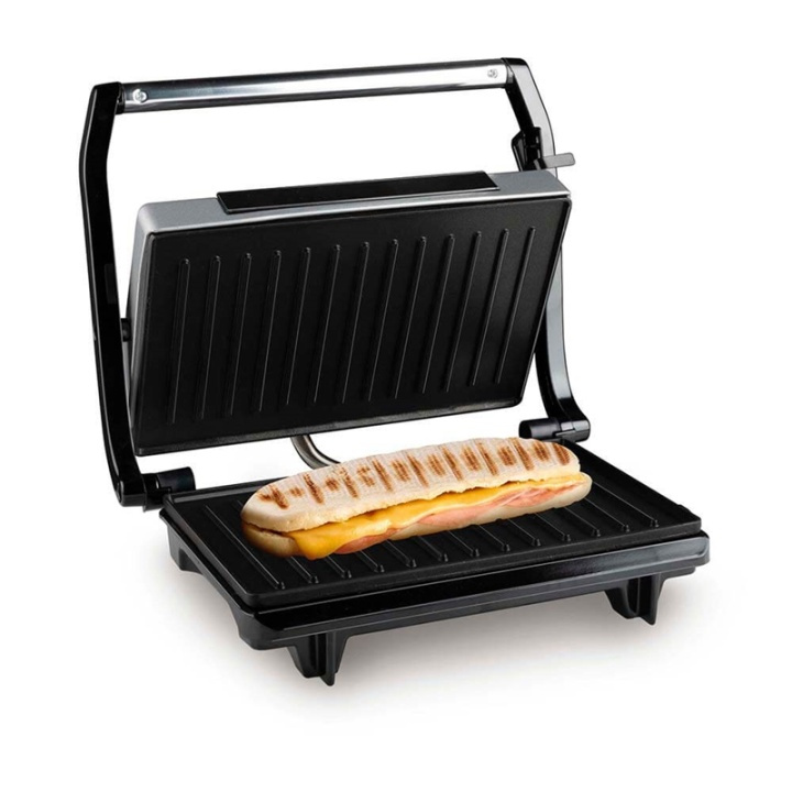 Alpina Paninigrill 700W i gruppen HJEM, HUS & HAVE / Husholdningsapparater / Brødristere & Sandwich Makers / Bordgrill & Raclette hos TP E-commerce Nordic AB (A00026)