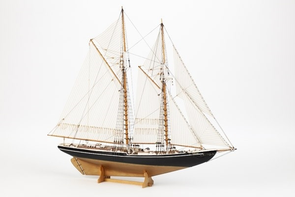 Billing Boats 1:100 Bluenose II -Wooden hull i gruppen SPORT, FRITID & HOBBY / Hobby / Træmodeller / Skib hos TP E-commerce Nordic AB (A05420)