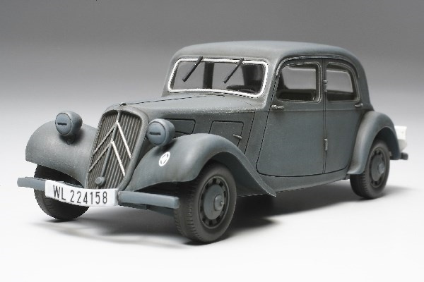 Tamiya 1/48 CITROEN 11CV TRACTION i gruppen SPORT, FRITID & HOBBY / Hobby / Plastik modeller / Militære køretøjer (land) hos TP E-commerce Nordic AB (A06242)