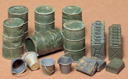 Tamiya 1/35 JERRY CANS i gruppen SPORT, FRITID & HOBBY / Hobby / Plastik modeller / Diverse hos TP E-commerce Nordic AB (A06249)