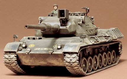 Tamiya 1/35 LEOPARD i gruppen SPORT, FRITID & HOBBY / Hobby / Plastik modeller / Militære køretøjer (land) hos TP E-commerce Nordic AB (A06263)