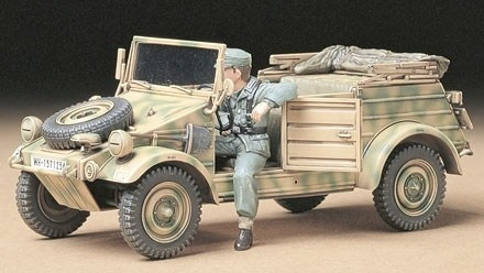 Tamiya 1/35 KUBELWAGEN TYPE 82 i gruppen SPORT, FRITID & HOBBY / Hobby / Plastik modeller / Militære køretøjer (land) hos TP E-commerce Nordic AB (A06318)