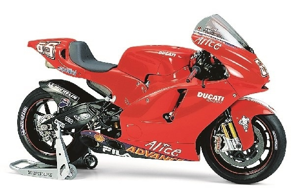 Tamiya 1/12 DUCATI DESMOSEDICI i gruppen SPORT, FRITID & HOBBY / Hobby / Plastik modeller / Motorcykler hos TP E-commerce Nordic AB (A06377)