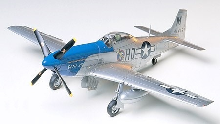 Tamiya 1/48 N.A.P-51D Mustang 8th AF i gruppen SPORT, FRITID & HOBBY / Hobby / Plastik modeller / Fly & Helikoptere hos TP E-commerce Nordic AB (A06405)