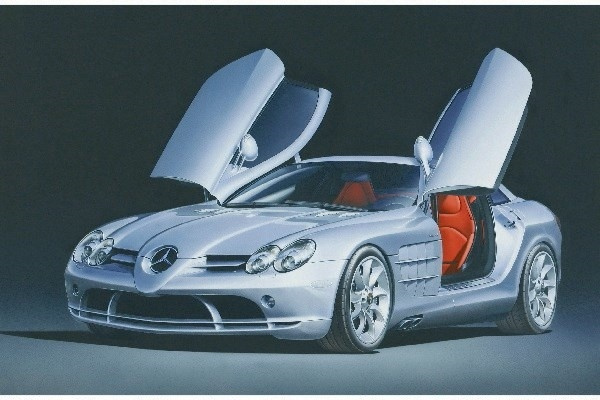 Tamiya 1/24 Mercedes-Benz SLR McLaren i gruppen SPORT, FRITID & HOBBY / Hobby / Plastik modeller / Biler hos TP E-commerce Nordic AB (A06431)