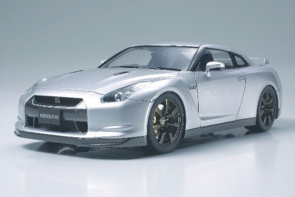 Tamiya 1/24 Nissan GT-R i gruppen SPORT, FRITID & HOBBY / Hobby / Plastik modeller / Biler hos TP E-commerce Nordic AB (A06452)