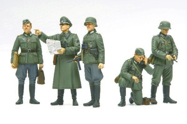 Tamiya 1/35 German Field Commander i gruppen SPORT, FRITID & HOBBY / Hobby / Plastik modeller / Figurer hos TP E-commerce Nordic AB (A06473)