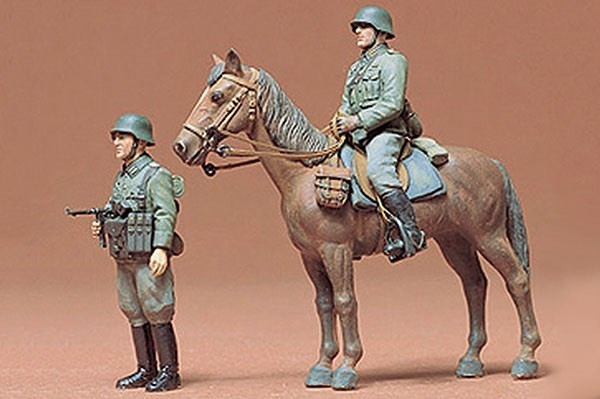 Tamiya 1/35 German Mounted Infantry i gruppen SPORT, FRITID & HOBBY / Hobby / Plastik modeller / Militære køretøjer (land) hos TP E-commerce Nordic AB (A06519)