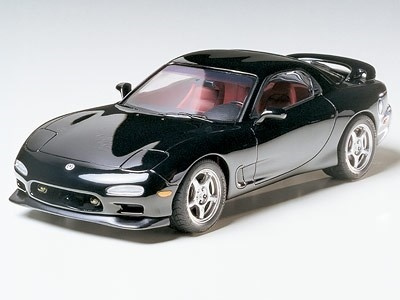 Tamiya 1/24 Mazda RX-7 R1 i gruppen SPORT, FRITID & HOBBY / Hobby / Plastik modeller / Biler hos TP E-commerce Nordic AB (A06595)