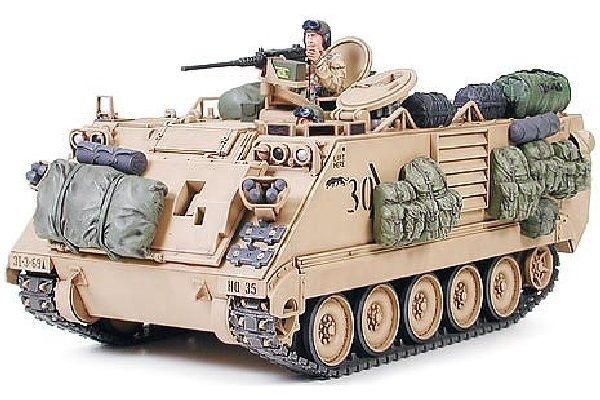 TAMIYA 1/35 US M113A2 Desert Ver i gruppen SPORT, FRITID & HOBBY / Hobby / Plastik modeller / Militære køretøjer (land) hos TP E-commerce Nordic AB (A06607)