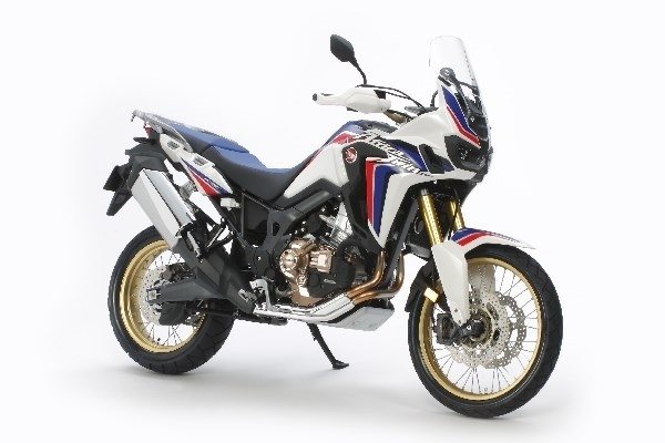 Tamiya 1/6 Honda CRF1000L Africa Twin i gruppen SPORT, FRITID & HOBBY / Hobby / Plastik modeller / Motorcykler hos TP E-commerce Nordic AB (A06633)