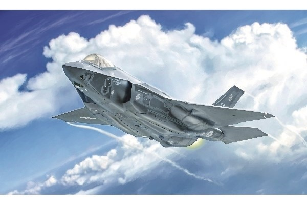 Italeri 1:72 F-35A F-35 A LIGHTNING II CTOL vers. 5 decals i gruppen SPORT, FRITID & HOBBY / Hobby / Plastik modeller / Fly & Helikoptere hos TP E-commerce Nordic AB (A07185)