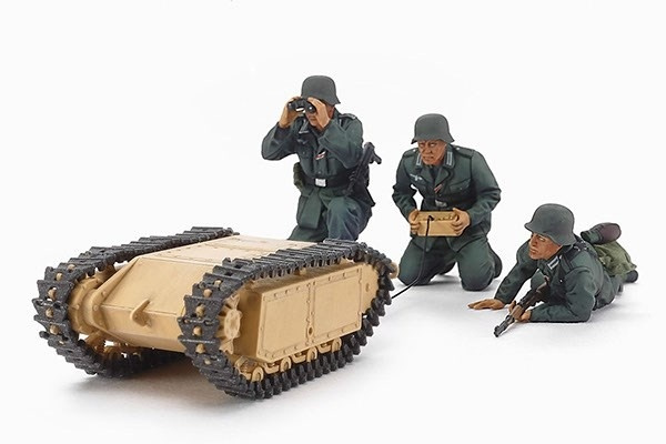 Tamiya 1/35 German Assault Pioneer Team & Goliath Set i gruppen SPORT, FRITID & HOBBY / Hobby / Plastik modeller / Militære køretøjer (land) hos TP E-commerce Nordic AB (A07349)