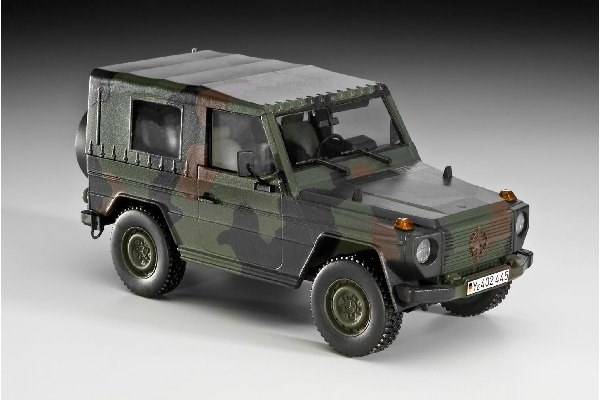 Revell Lkw gl leicht \'Wolf\' i gruppen SPORT, FRITID & HOBBY / Hobby / Plastik modeller / Militære køretøjer (land) hos TP E-commerce Nordic AB (A07530)