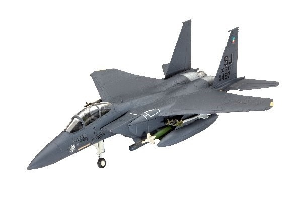 Revell F-15E STRIKE EAGLE & bombs i gruppen SPORT, FRITID & HOBBY / Hobby / Plastik modeller / Fly & Helikoptere hos TP E-commerce Nordic AB (A07674)