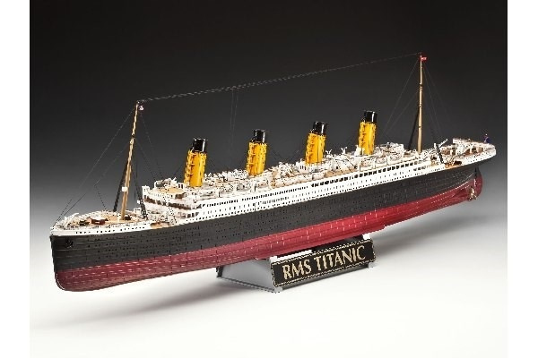 Revell 100 Years Titanic (Spec,Edition) i gruppen SPORT, FRITID & HOBBY / Hobby / Plastik modeller / Startsæt/Gavesæt hos TP E-commerce Nordic AB (A07825)