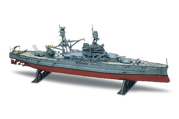 Revell USS Arizona Battleship i gruppen SPORT, FRITID & HOBBY / Hobby / Plastik modeller / Skib hos TP E-commerce Nordic AB (A07946)