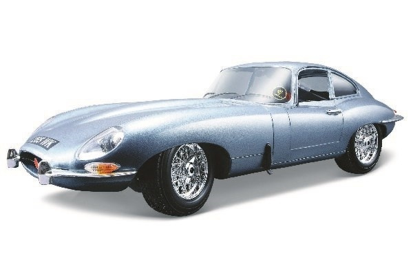 Jaguar\'E\' coupe (1961) 1:18 silver blue i gruppen LEGETØJ, BØRN & BABY / Legetøj / Legetøjsbiler hos TP E-commerce Nordic AB (A09192)