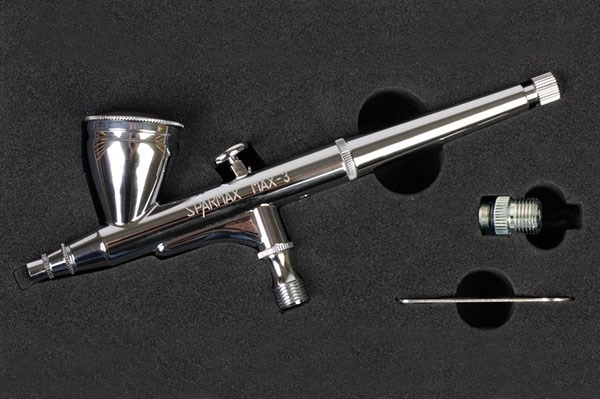 SPARMAX Airbrush MAX-3, 0,30mm Gravity-feed 7cc i gruppen SPORT, FRITID & HOBBY / Hobby / Airbrush / Airbrush hos TP E-commerce Nordic AB (A09700)