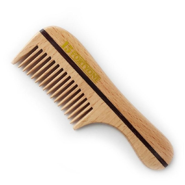 1541 London Wooden Moustache/Beard Comb Natural Beechwood i gruppen SKØNHED & HELSE / Hår og styling / Barbering og trimning / Skægkamme & barberbørster hos TP E-commerce Nordic AB (A10193)