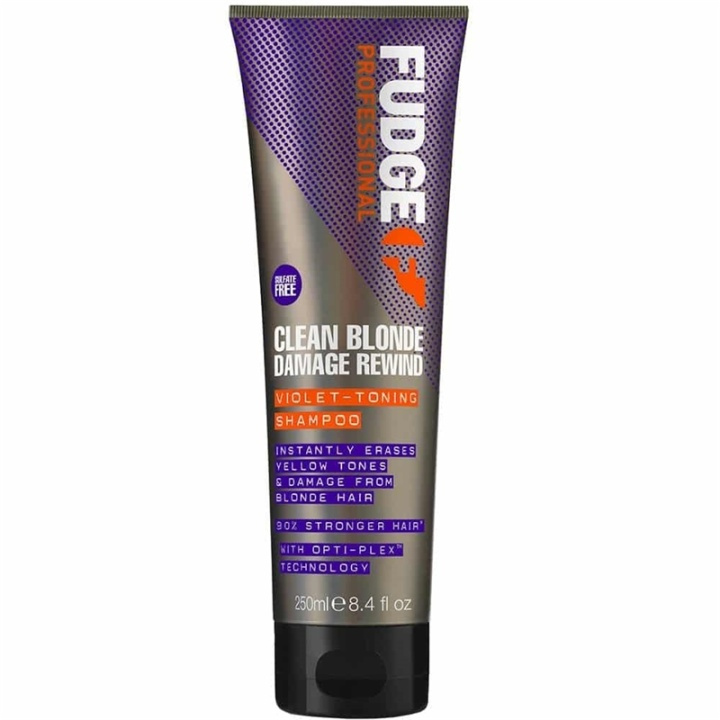 Fudge Clean Blonde Damage Rewind Violet Shampoo 250ml i gruppen SKØNHED & HELSE / Hår og styling / Hårpleje / Hårfarve / Sølv shampoo hos TP E-commerce Nordic AB (A10918)