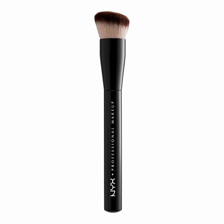 NYX PROF. MAKEUP Cant Stop Wont Stop Foundation Brush i gruppen SKØNHED & HELSE / Makeup / Værktøj & Makeup sæt / Børster og pensler hos TP E-commerce Nordic AB (A12429)