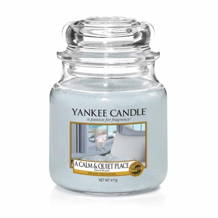Yankee Candle Classic Medium Jar A Calm & Quiet Place 411g i gruppen SKØNHED & HELSE / Duft & Parfume / Øvrig duft / Duftlys hos TP E-commerce Nordic AB (A13273)
