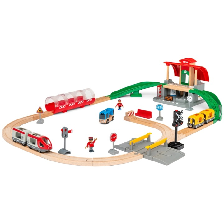 Brio 33989 Central Station Set i gruppen LEGETØJ, BØRN & BABY / Legetøj / Bygge legesager / Brio togbaner hos TP E-commerce Nordic AB (A17612)