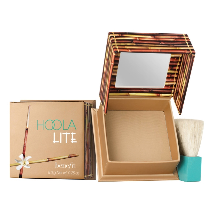 Benefit Hoola Lite Bronzer 8g i gruppen SKØNHED & HELSE / Makeup / Makeup ansigt / Rouge / Bronzer hos TP E-commerce Nordic AB (C01968)