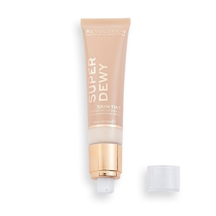 Makeup Revolution Superdewy Tinted Moisturiser Light 55ml i gruppen SKØNHED & HELSE / Hudpleje / Ansigt / Tinted Moisturizer hos TP E-commerce Nordic AB (C10152)