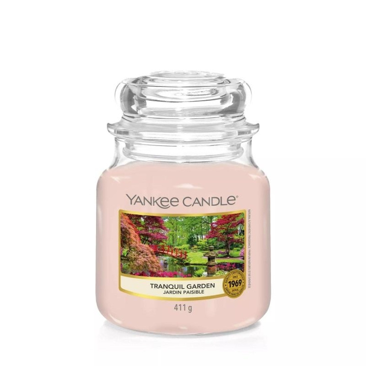 Yankee Candle Classic Medium Jar Tranquil Garden 411g i gruppen SKØNHED & HELSE / Duft & Parfume / Øvrig duft / Duftlys hos TP E-commerce Nordic AB (C11195)
