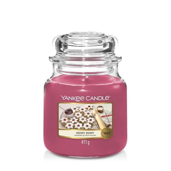Yankee Candle Classic Medium Jar Merry Berry 411g i gruppen SKØNHED & HELSE / Duft & Parfume / Øvrig duft / Duftlys hos TP E-commerce Nordic AB (C11245)