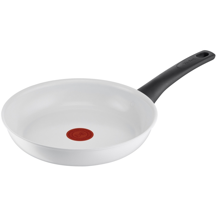 Tefal Stekpanna 24cm Ceramic control i gruppen HJEM, HUS & HAVE / Køkkenredskaber / Stegepander hos TP E-commerce Nordic AB (C14066)