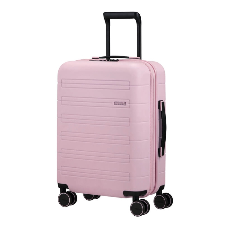 American Tourister Nova Stream Spinner 55/20 Expand Sart pink i gruppen SPORT, FRITID & HOBBY / Rejsetilbehør / Rejsetasker hos TP E-commerce Nordic AB (C17064)